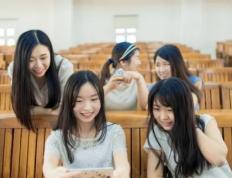 在大学，一定要合群吗？